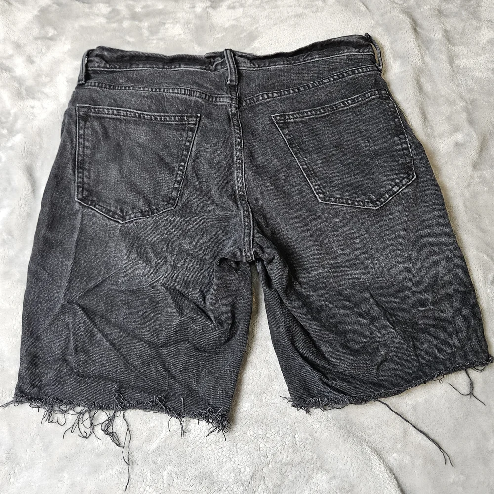 Old Navy Black Denim Cutoff Shorts – Men’s 33 Slim